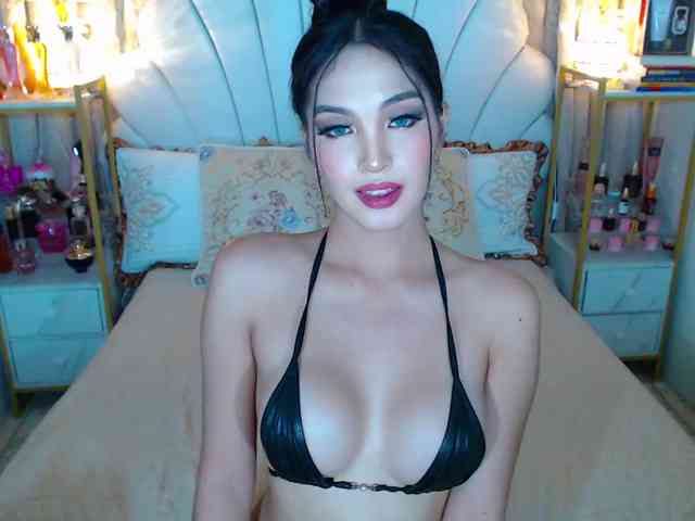 SarinaLuna Live Webcam on BongaCams
