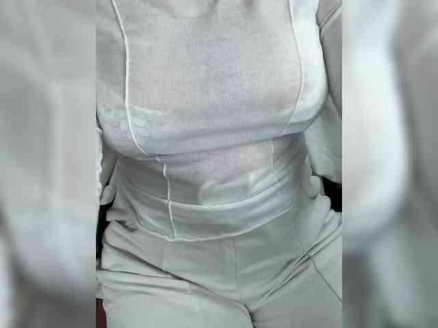 Sandra-public-boobs webcam