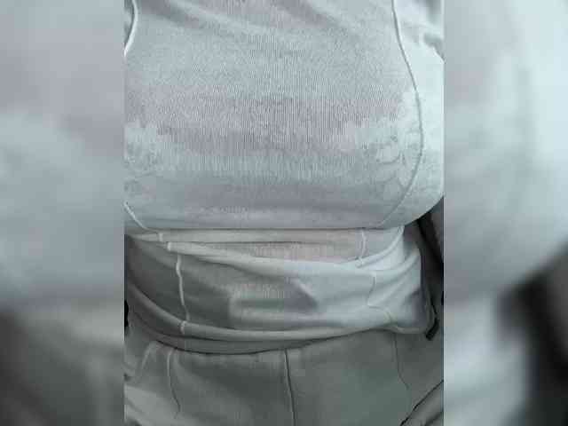 Sandra-public-boobs webcam