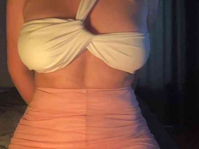 Sandra-public-boobs webcam