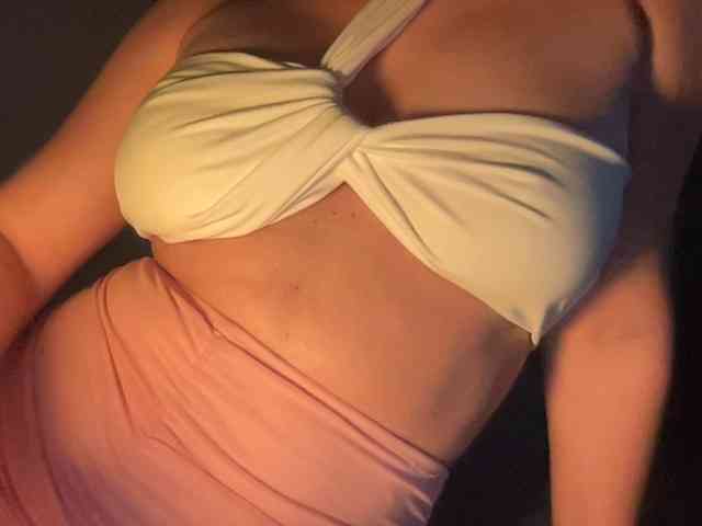 Sandra-public-boobs webcam