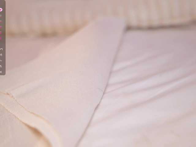 Vesia's BongaCams show and profile