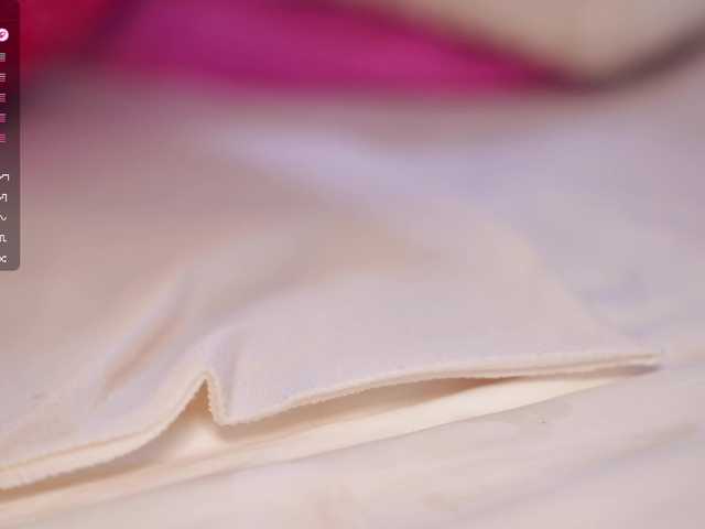 Vesia's BongaCams show and profile