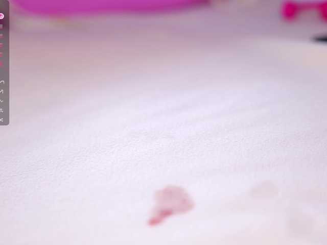 Vesia's BongaCams show and profile