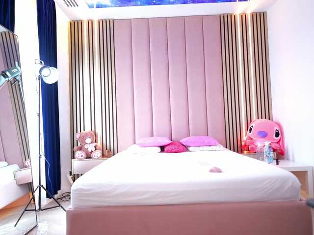 Vesia's BongaCams show and profile