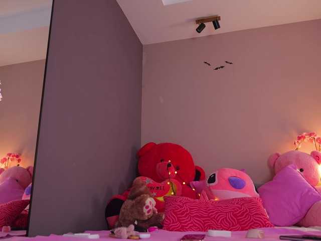 Vesia's BongaCams show and profile