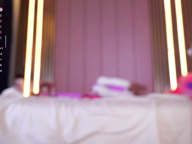 Vesia's BongaCams show and profile