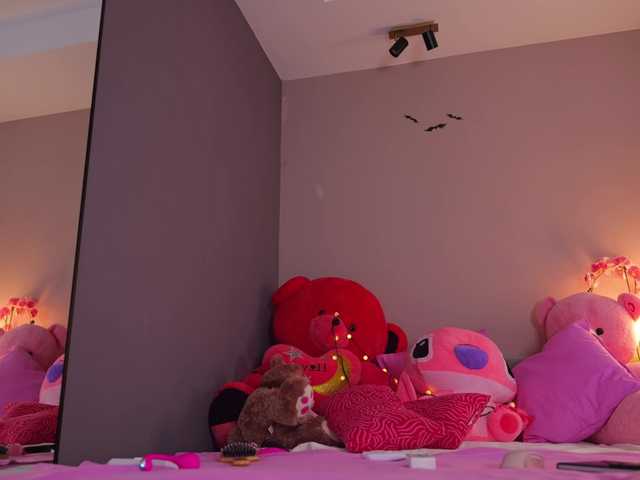 Vesia's BongaCams show and profile