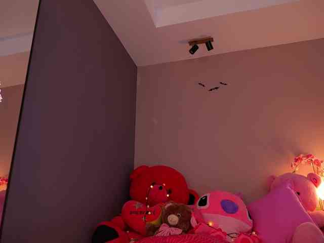 Vesia Live Webcam on BongaCams