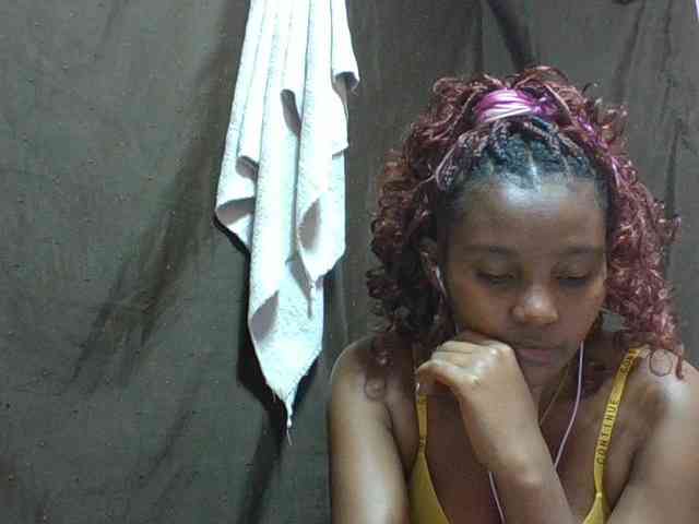 NoeLah webcam
