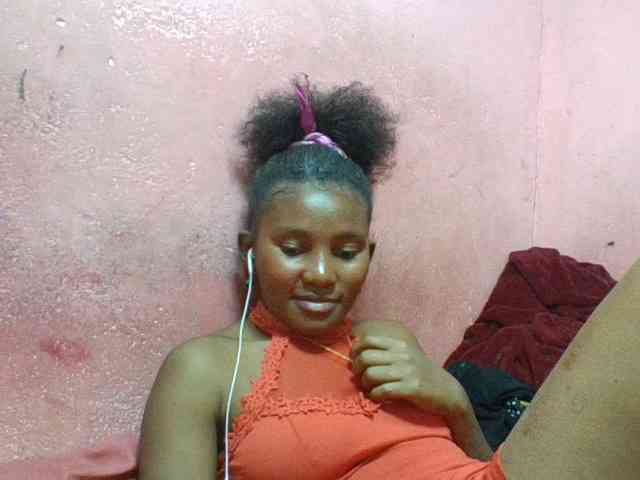 NoeLah webcam