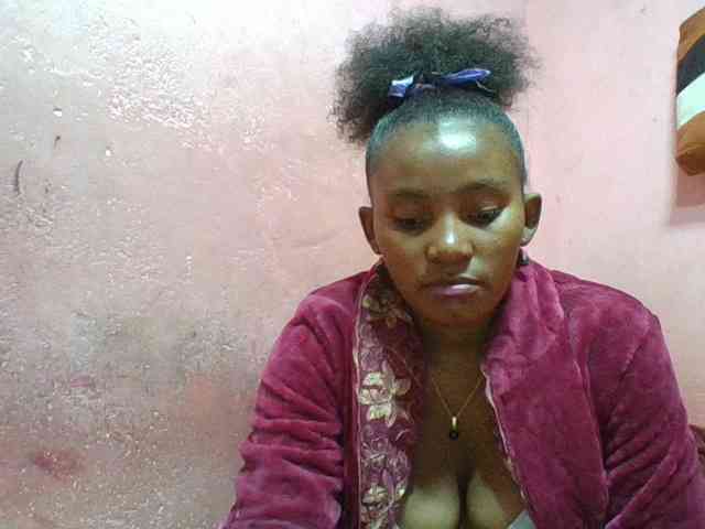 NoeLah webcam