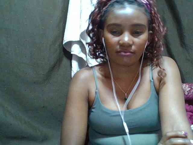 NoeLah webcam