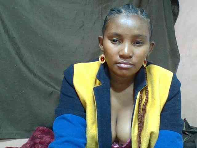 NoeLah Live Webcam on BongaCams