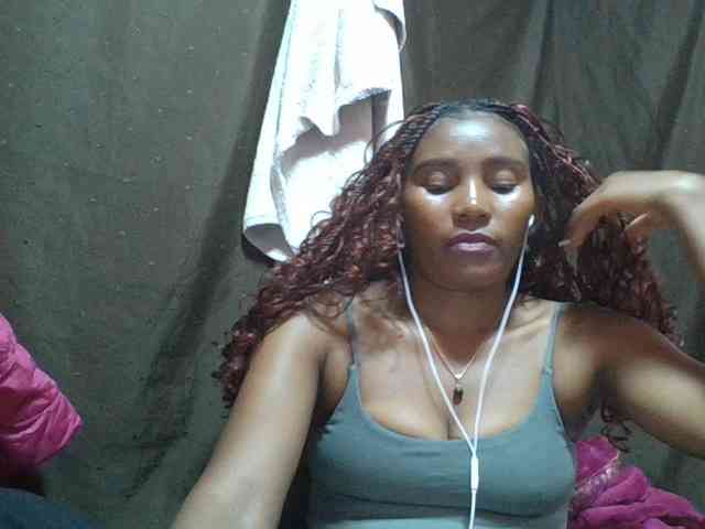 NoeLah webcam
