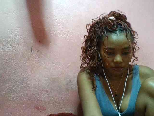NoeLah webcam