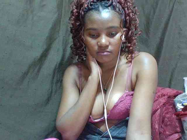 NoeLah webcam