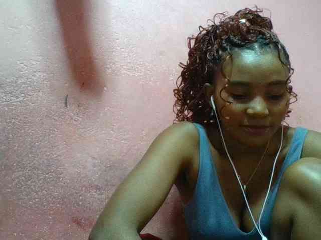 NoeLah webcam
