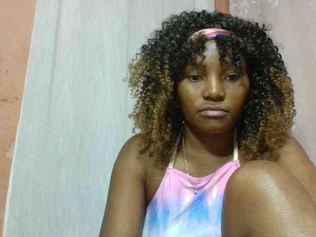 NoeLah Live Webcam on BongaCams