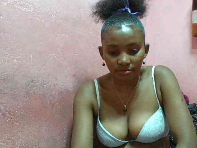 NoeLah webcam