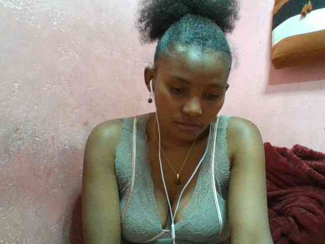 NoeLah webcam