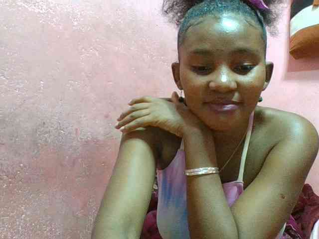 NoeLah webcam