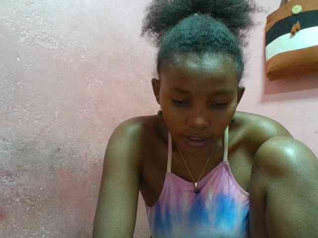 NoeLah webcam