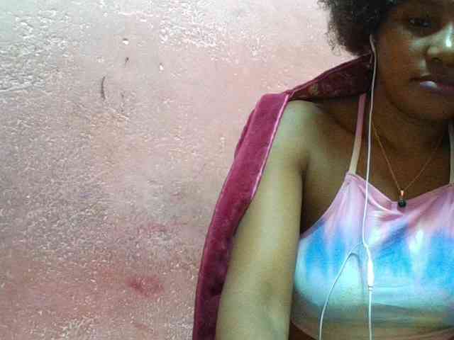 NoeLah webcam