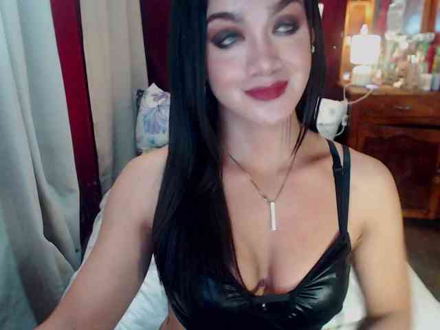 sw8nSexyDoll Live Webcam on BongaCams