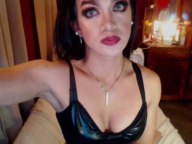 sw8nSexyDoll