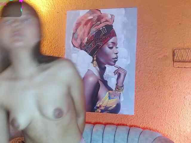 ZashaFoxxy webcam