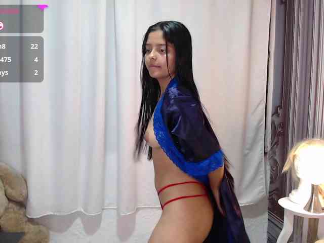 ZashaFoxxy webcam