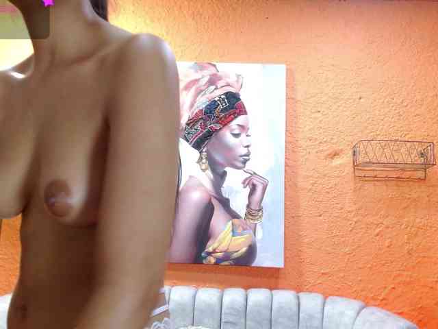 ZashaFoxxy webcam
