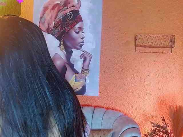ZashaFoxxy webcam