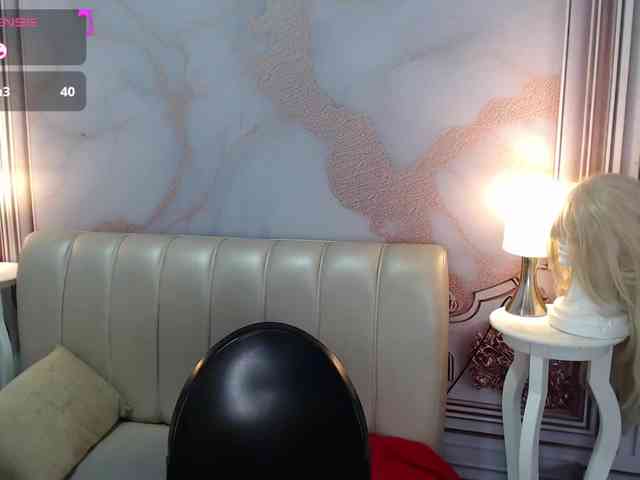 ZashaFoxxy webcam