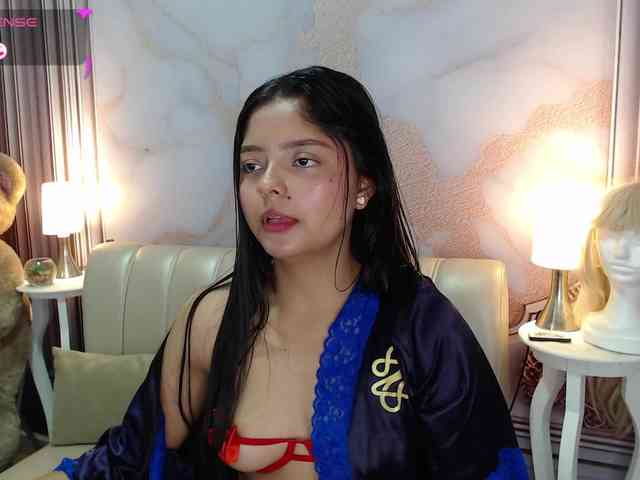 ZashaFoxxy webcam