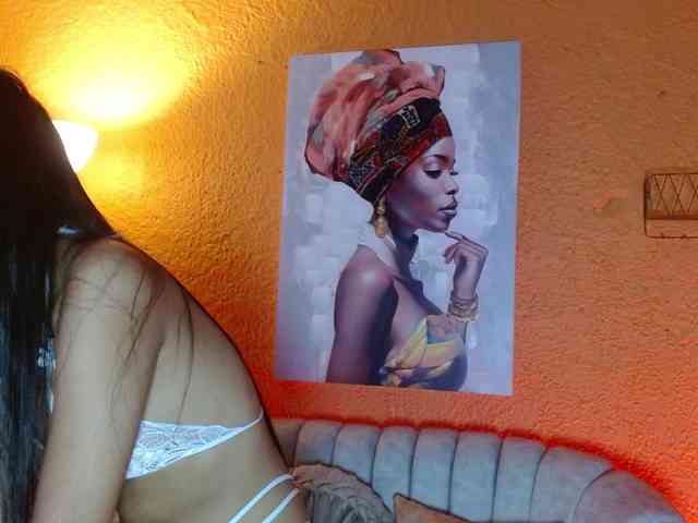 ZashaFoxxy webcam