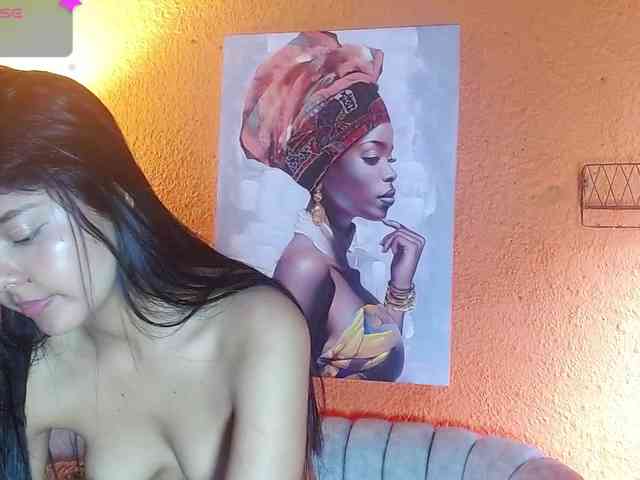 ZashaFoxxy webcam