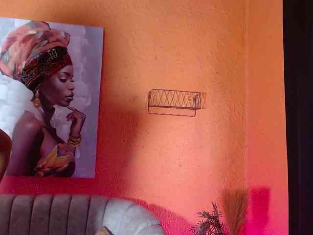 ZashaFoxxy webcam
