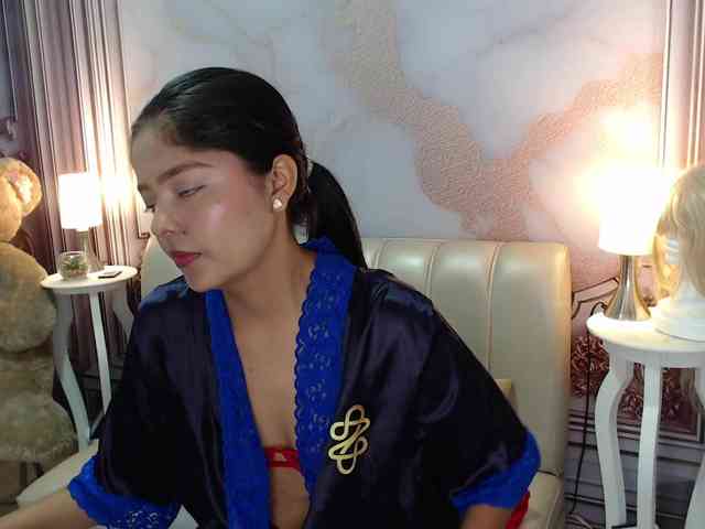 ZashaFoxxy webcam