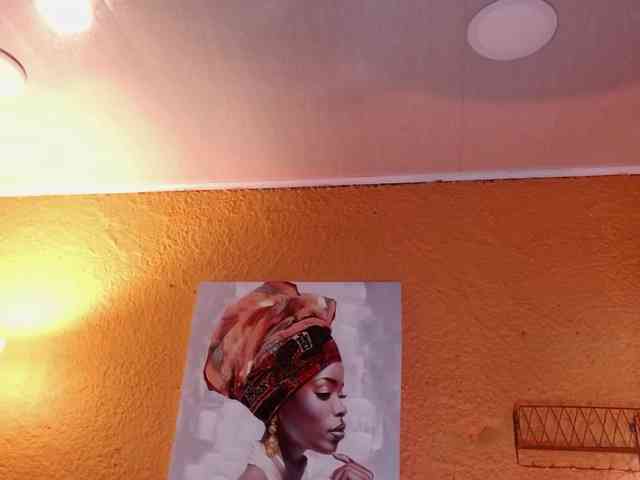 ZashaFoxxy webcam