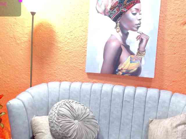 ZashaFoxxy webcam