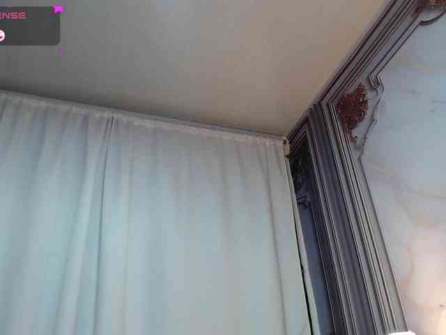 ZashaFoxxy webcam