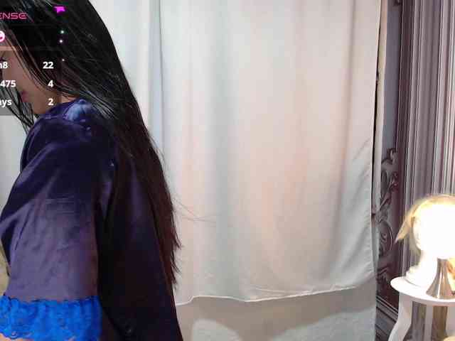 ZashaFoxxy webcam