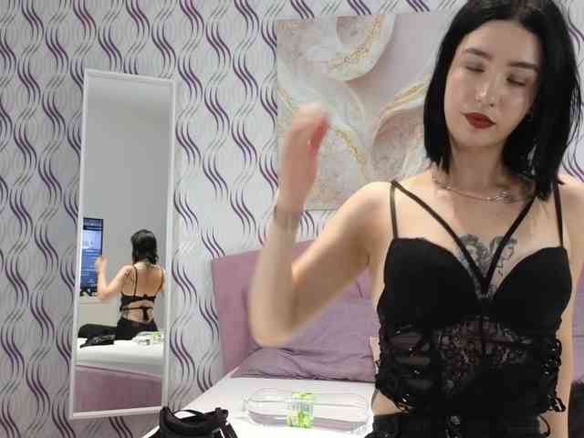 YourScarlet webcam