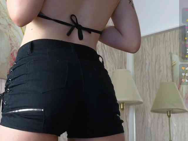 YourScarlet webcam
