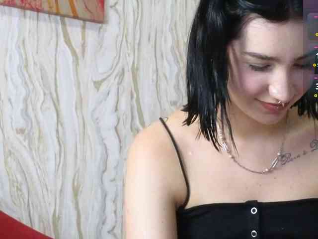 YourScarlet webcam
