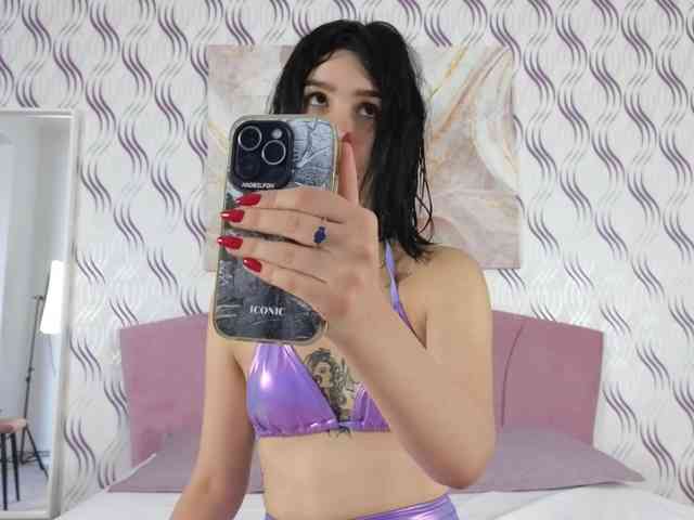 YourScarlet webcam