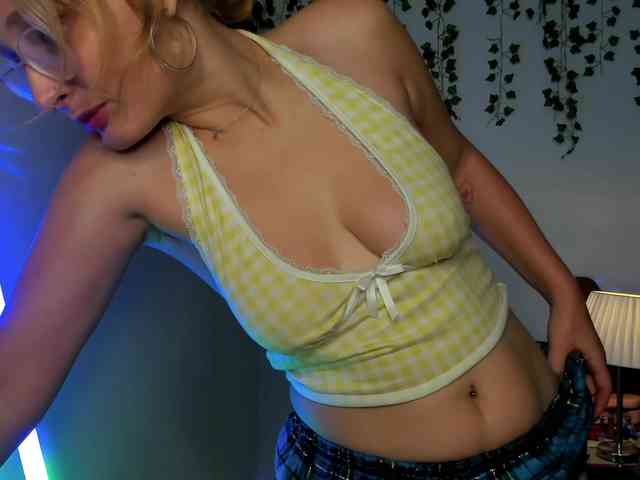 Ariana-Sunset Ariana-Sunset