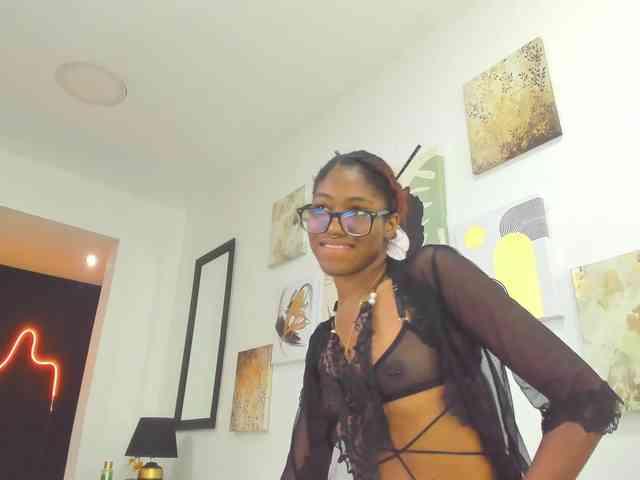 Zoee-Lane webcam